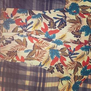 Button-down Colorful casual shirt